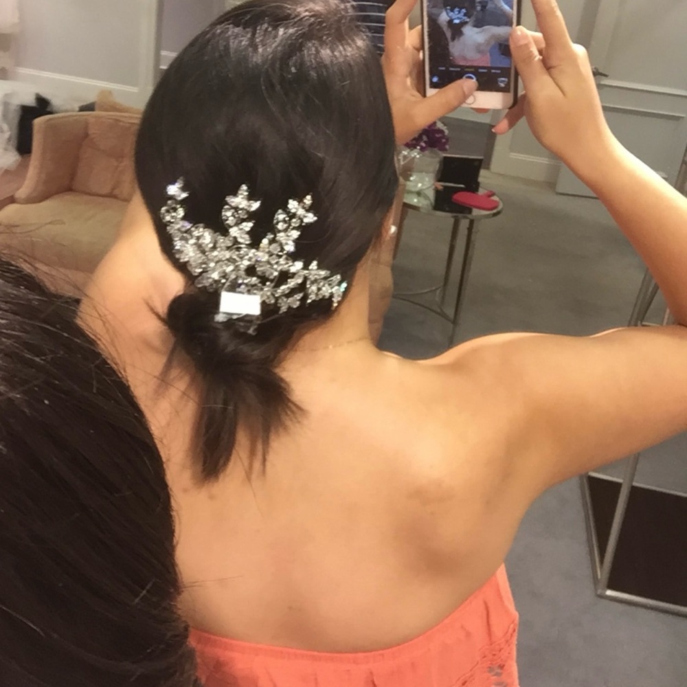 Elegant Silver Hair Accessory